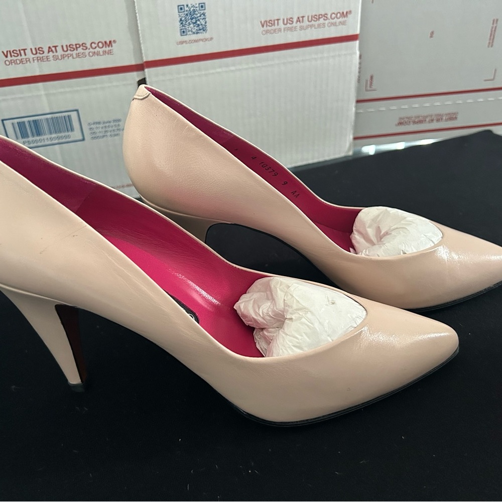 Martinez Valero, Brand New Shoes 
NWOT, Size 9